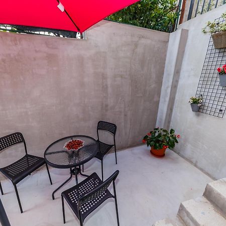 Apartmani Ujakovic Kaštela Exterior foto