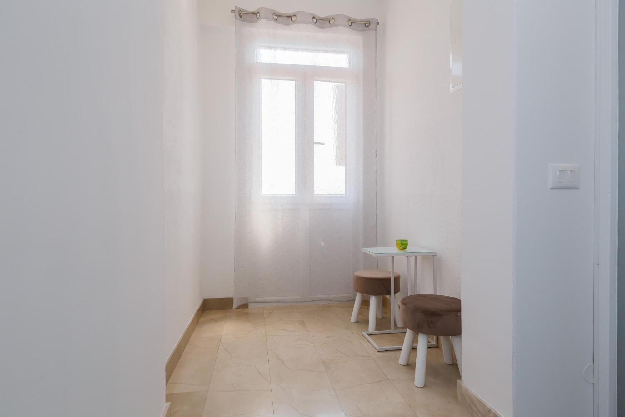 Apartmani Ujakovic Kaštela Exterior foto
